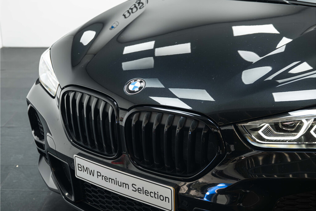 BMW X1 8