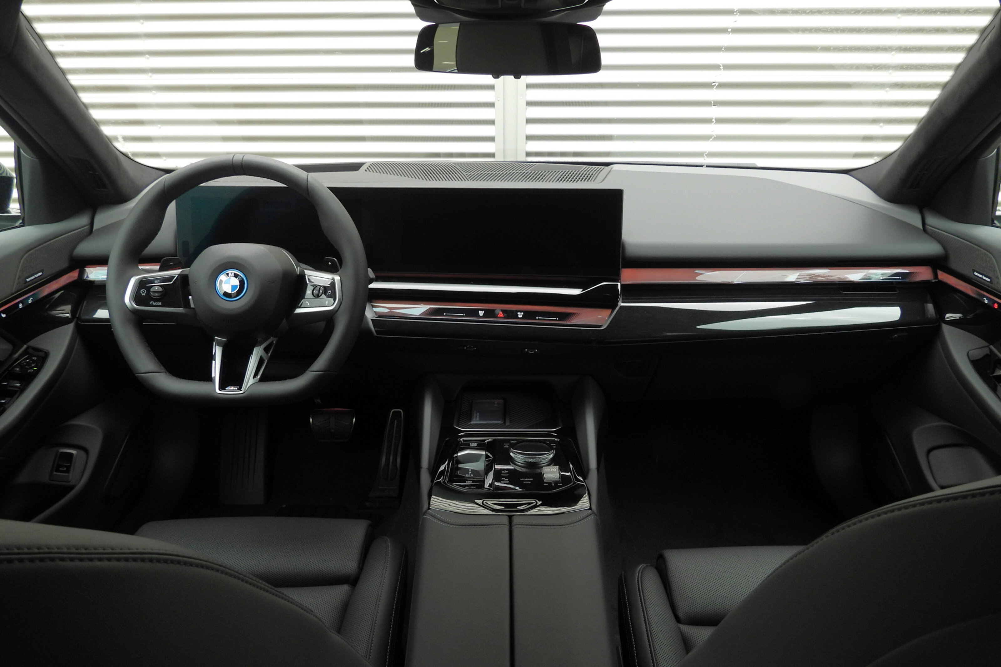BMW 5 Serie Touring 530e M Sport Automaat