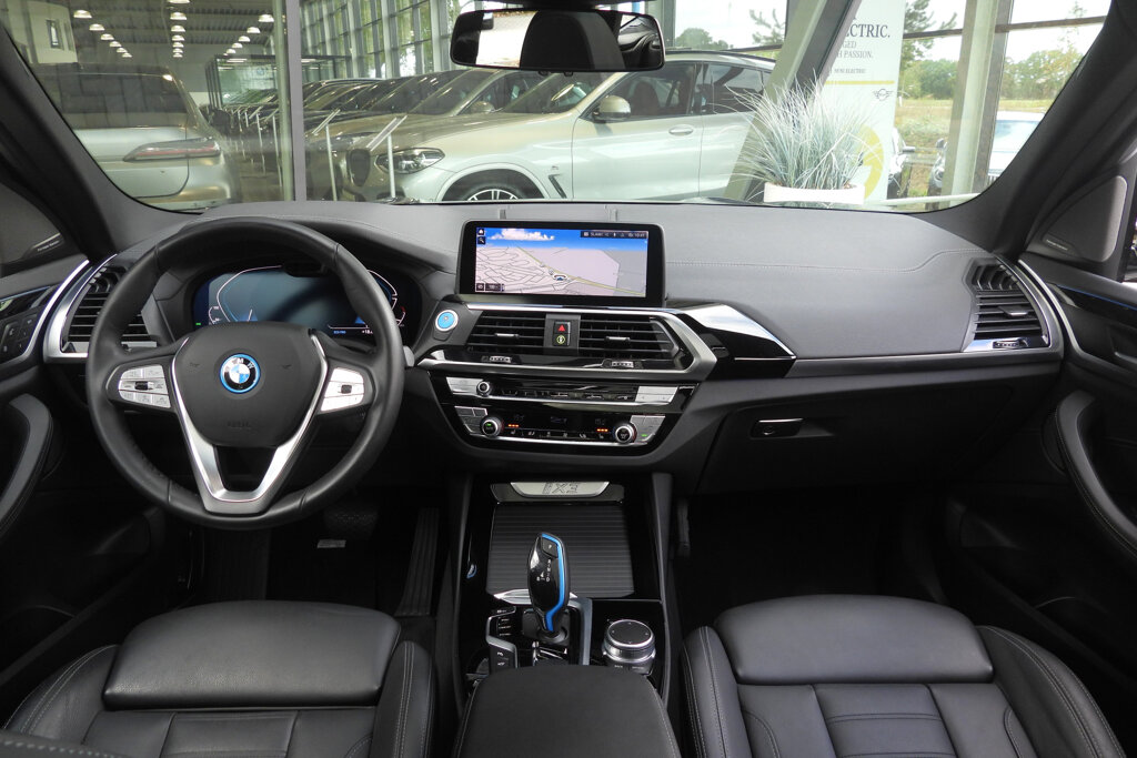 BMW iX3 3