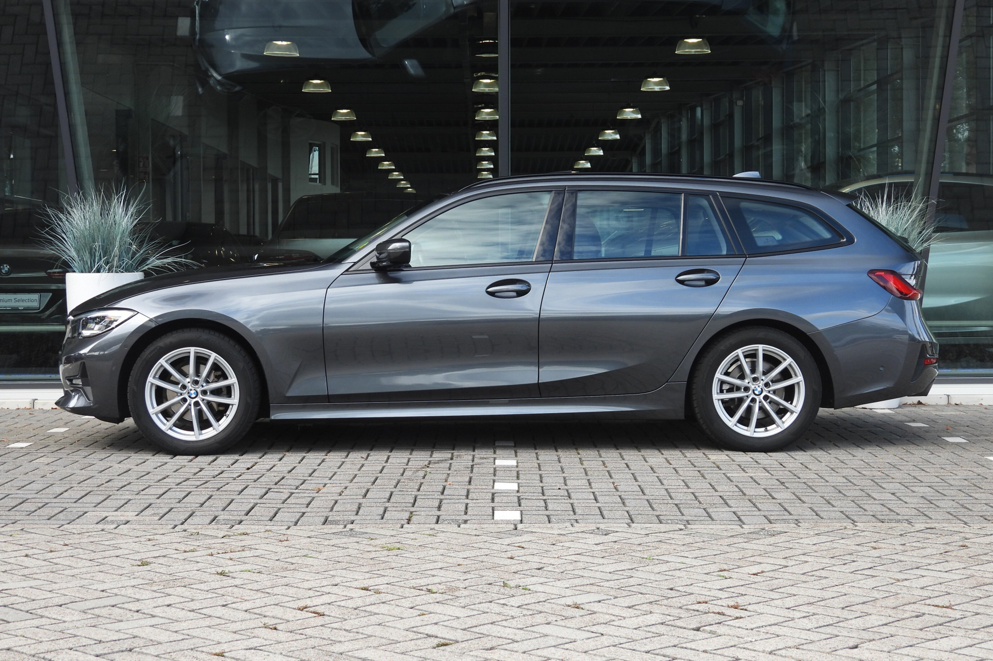 BMW 3 Serie Touring 318i High Executive Automaat