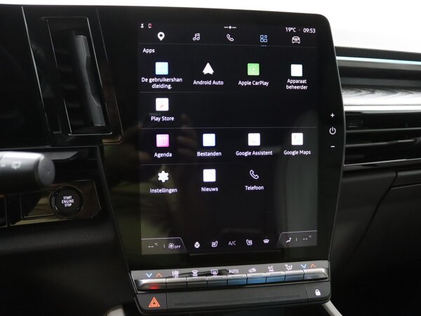 Apple Carplay/Android Auto Apple Carplay/Android Auto