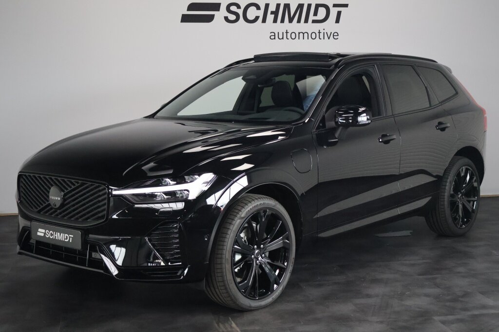 Volvo XC60 Plus Black Edition Recharge Plug-In Hybrid AWD R Design T8