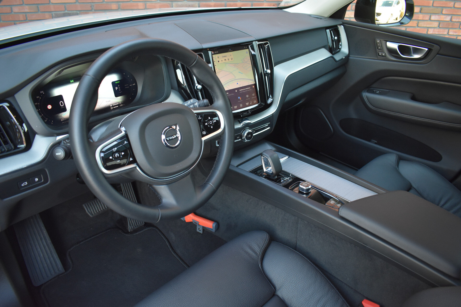 Volvo XC60 T6 350PK Plug-in hybrid AWD Plus Dark - Afbeelding 4