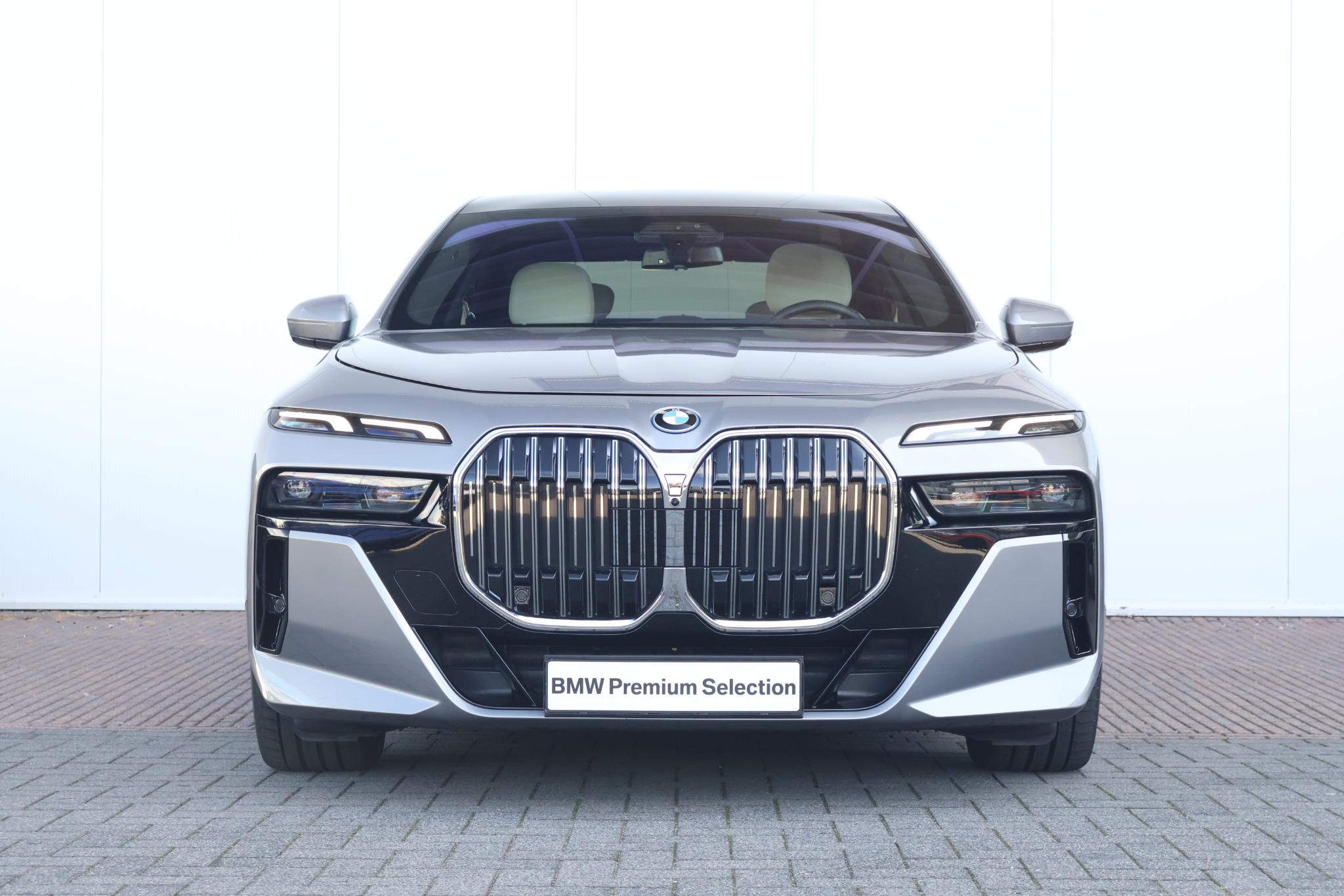 BMW 7-serie 750e xDrive - Afbeelding 2