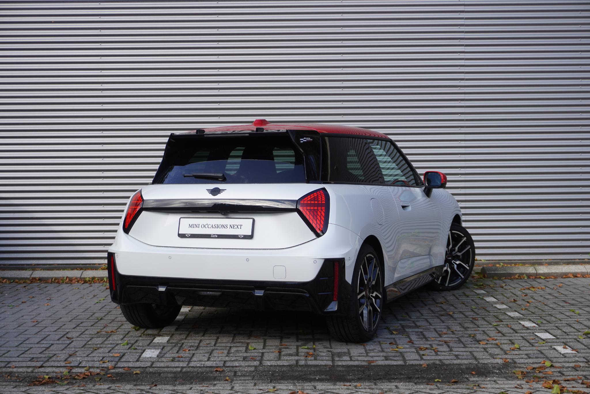MINI 3-Deurs Cooper E John Cooper Works - Afbeelding 2