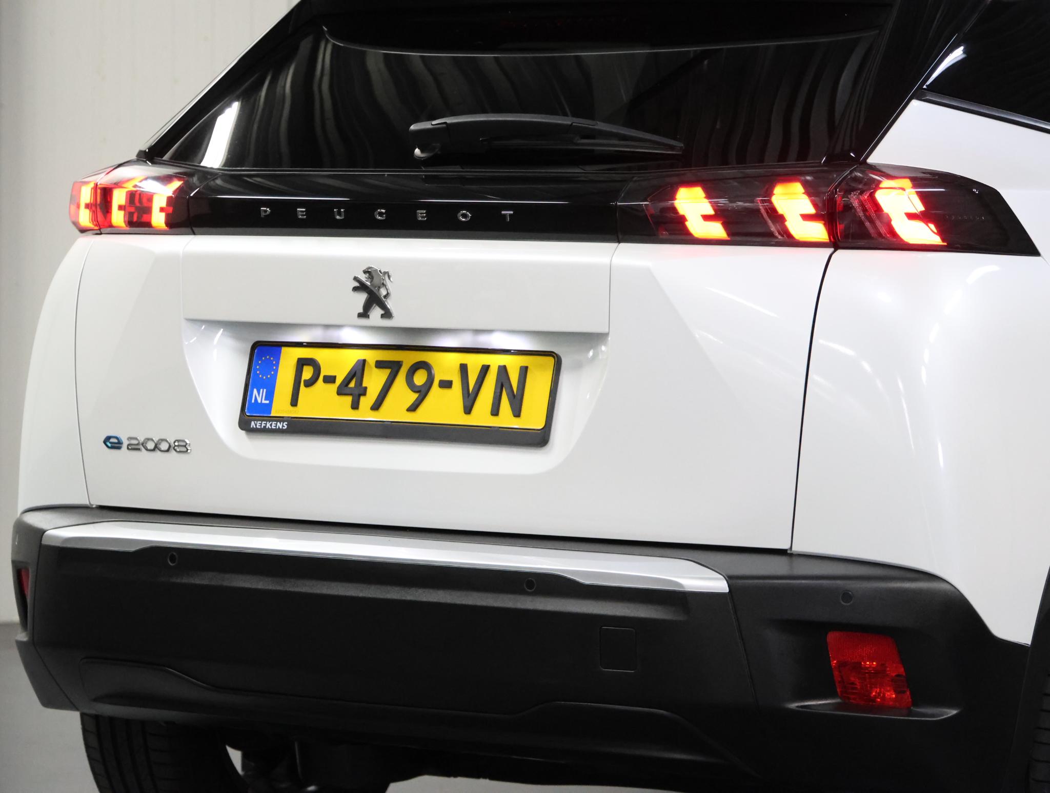 Peugeot e-2008