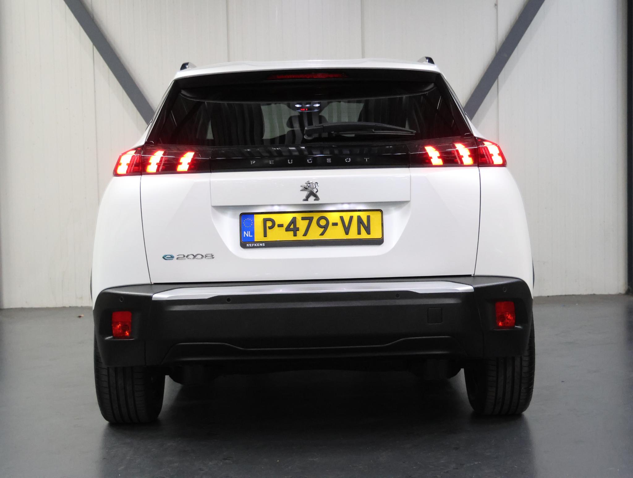 Peugeot e-2008