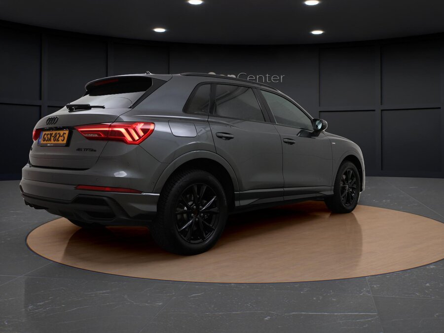 Audi Q3 45 TFSIe S-line