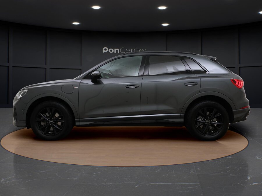 Audi Q3 45 TFSIe S-line