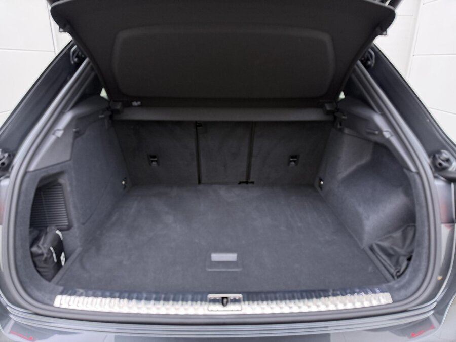 Audi Q3 45 TFSIe S-line