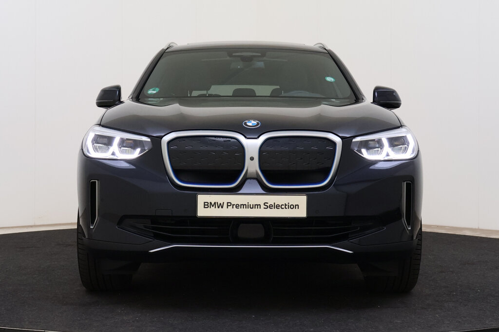BMW iX3 4