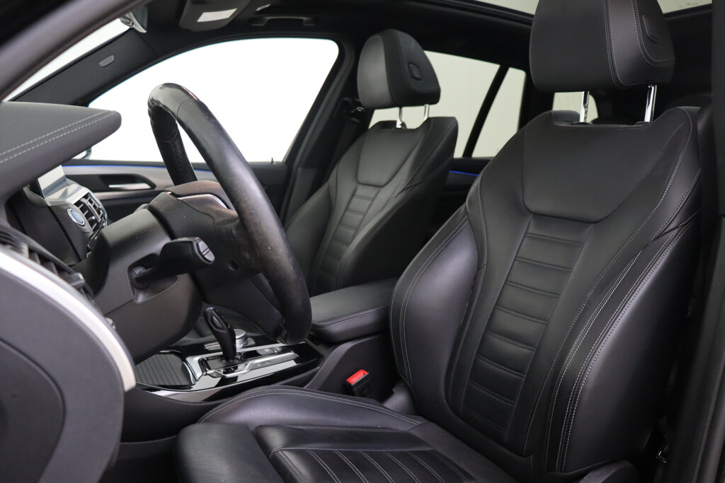BMW iX3 8