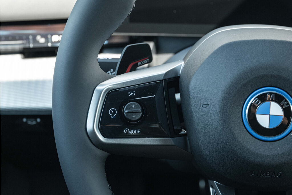 BMW i5 8