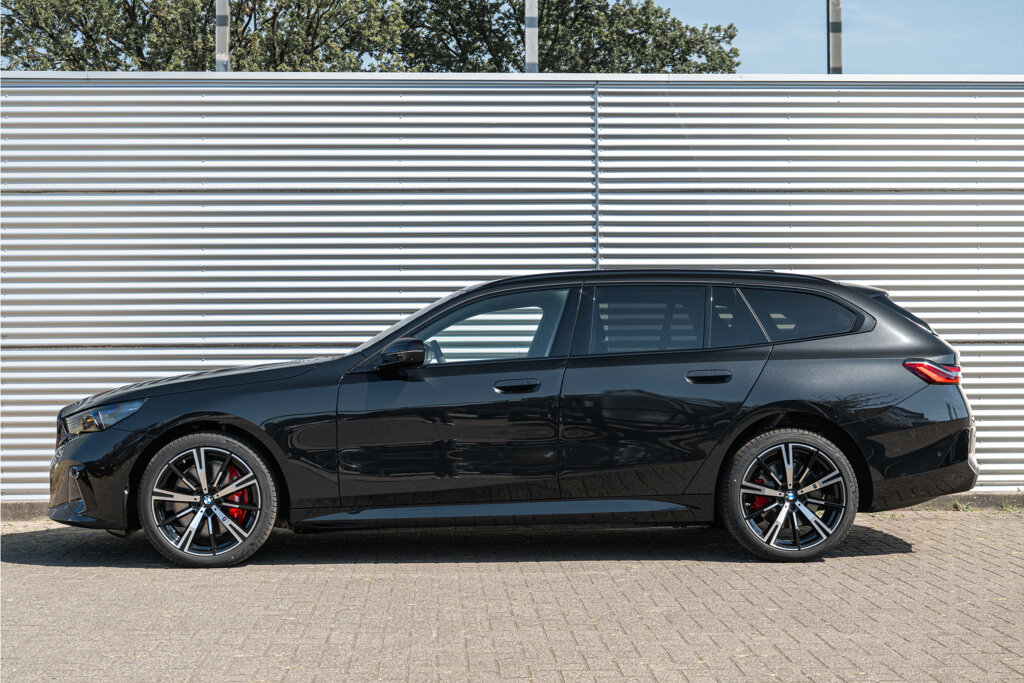 BMW i5 12