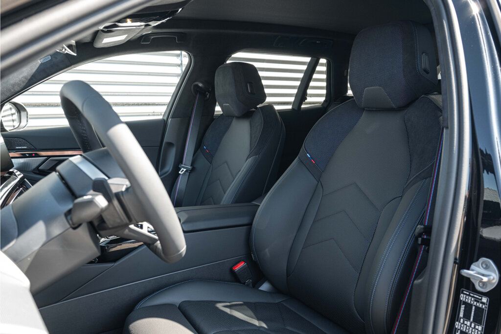 BMW i5 14