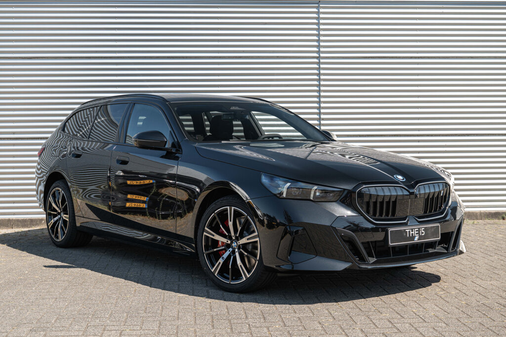 BMW i5 25