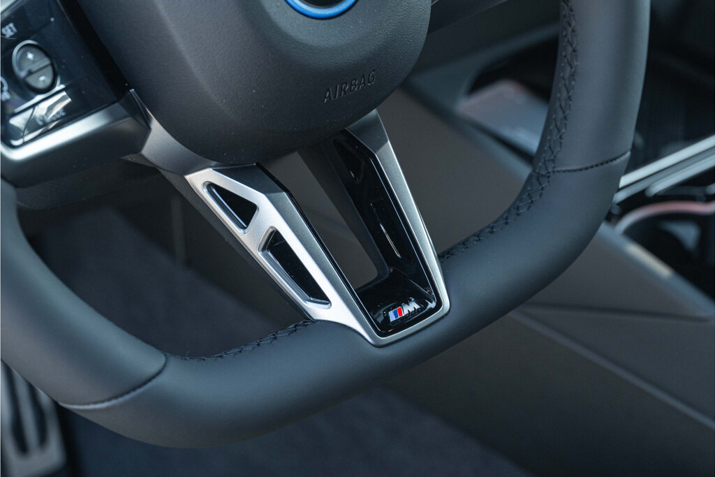 BMW i5 34