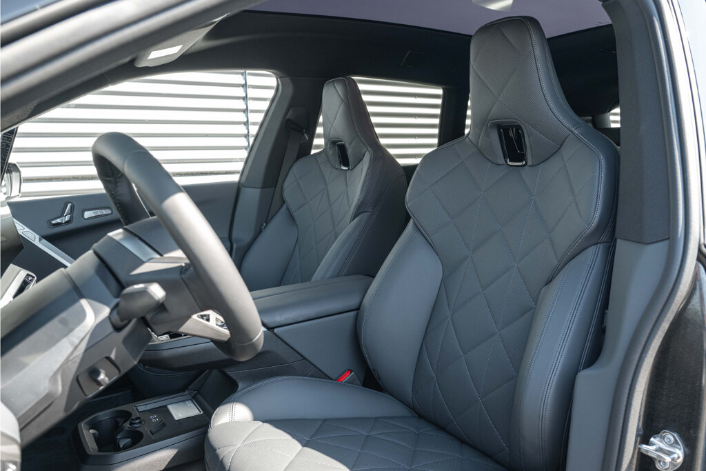 BMW iX 4