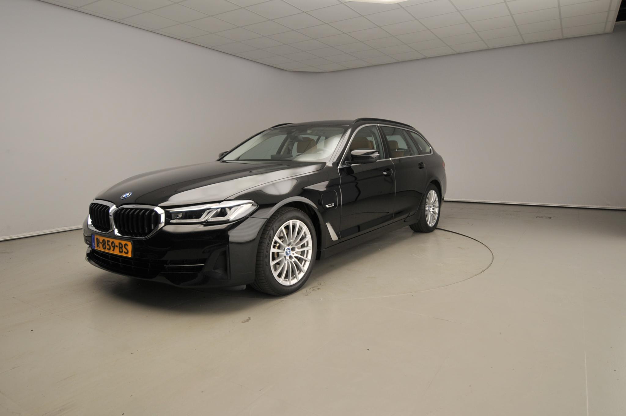 BMW 5 Serie Touring 530e - Afbeelding 1