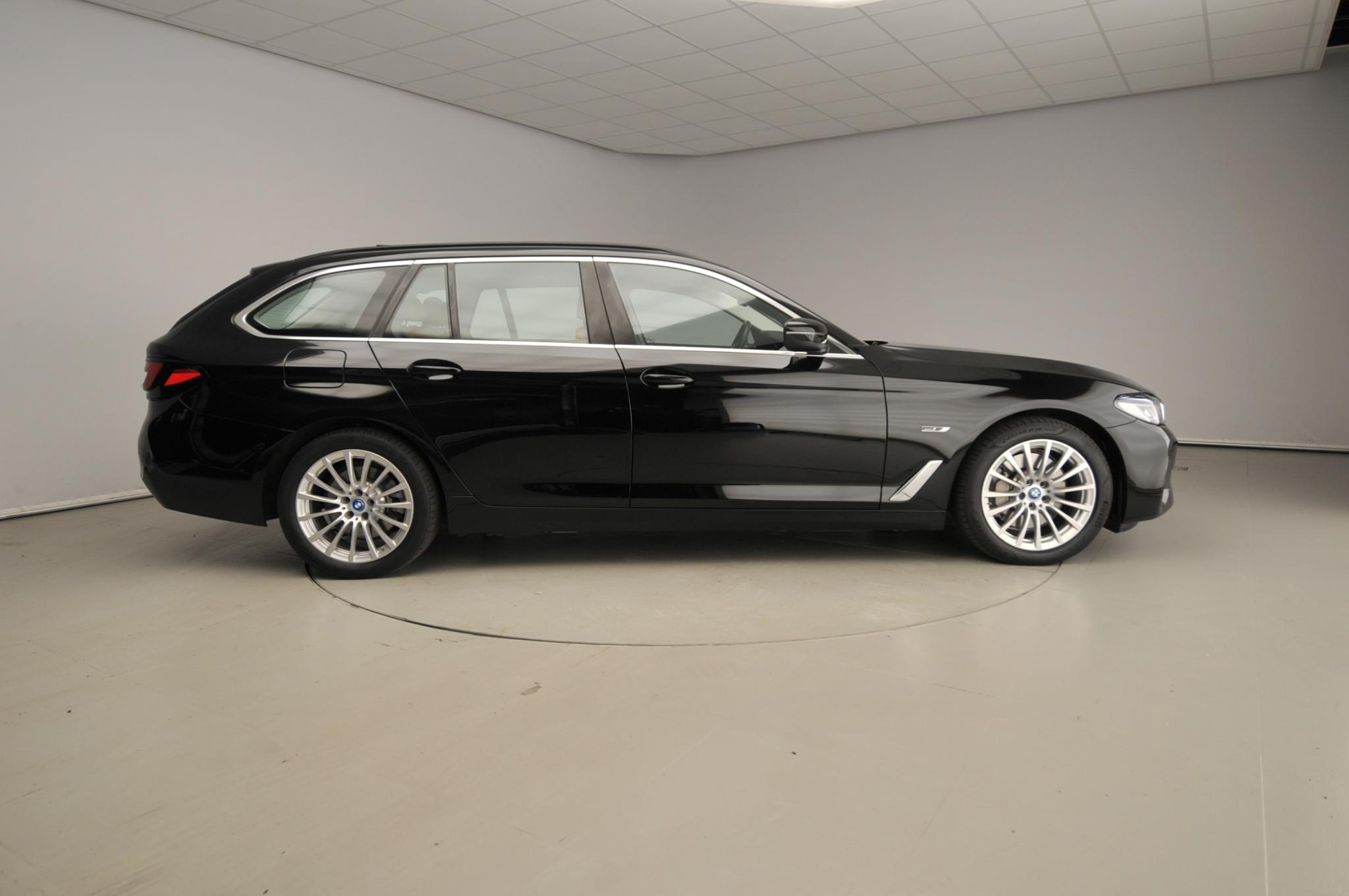 BMW 5 Serie Touring 530e - Afbeelding 4