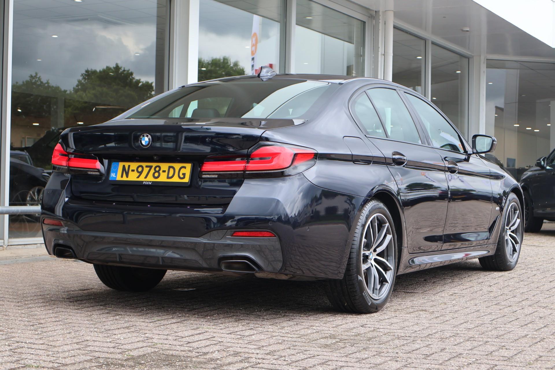 BMW 5-serie 520i 184pk Business Edition Plus M-Sport - Afbeelding 2
