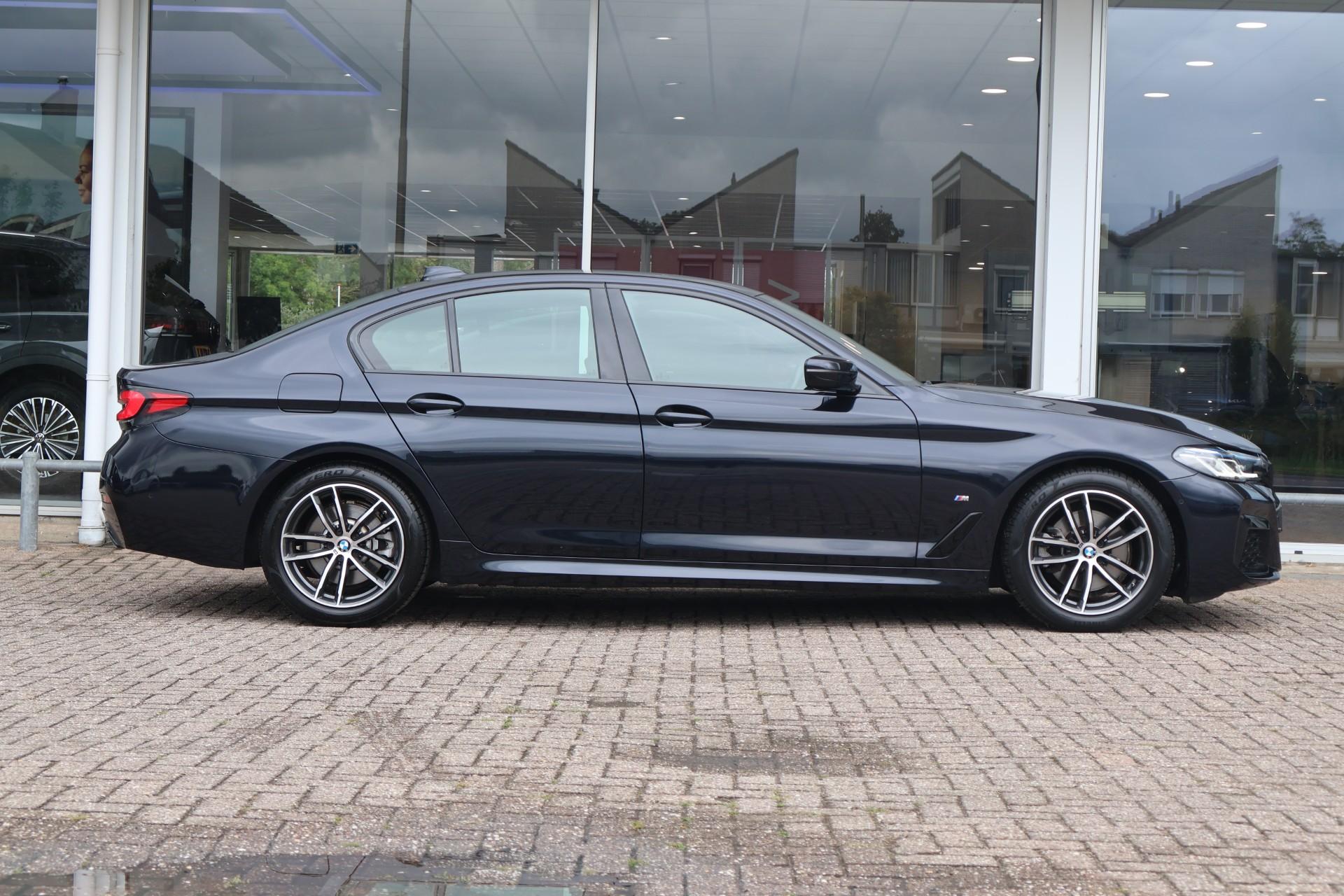 BMW 5-serie 520i 184pk Business Edition Plus M-Sport - Afbeelding 3