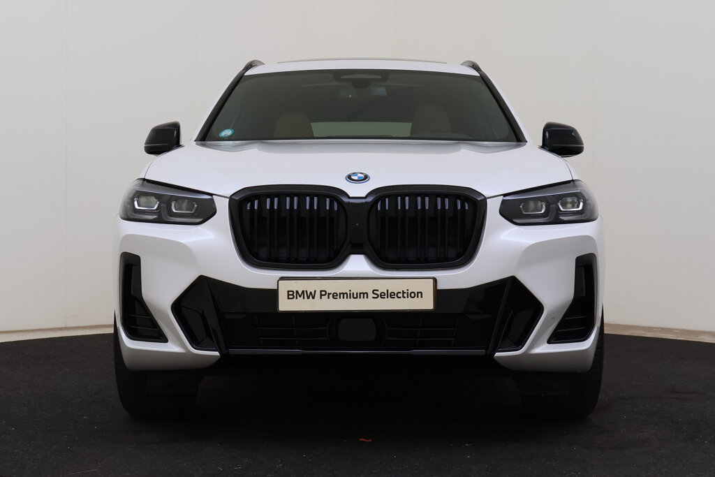 BMW iX3 4
