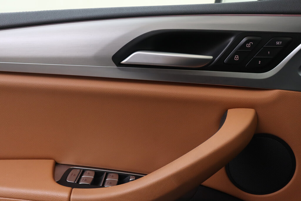 BMW iX3 38