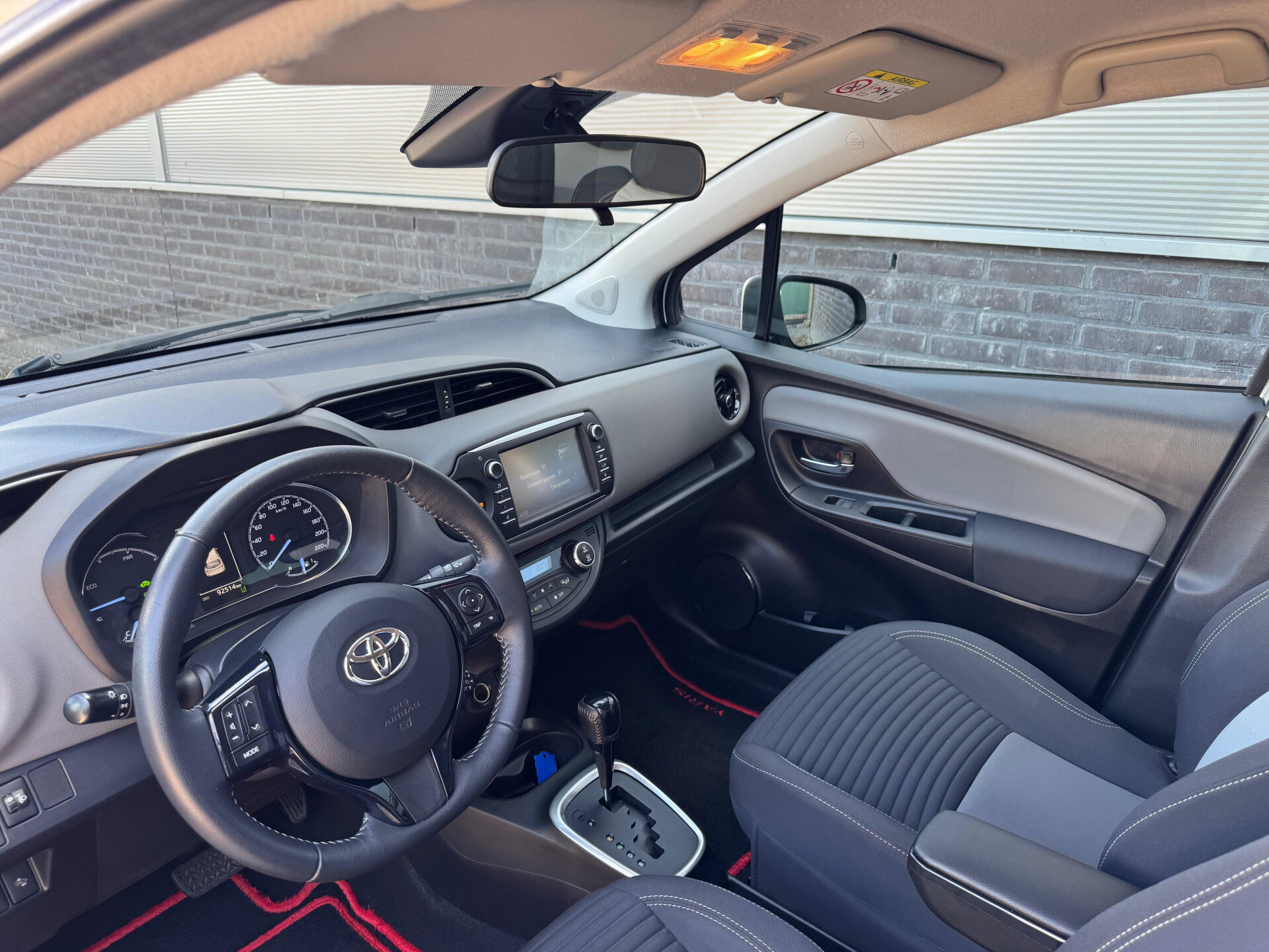 Toyota Yaris 1.5 Hybrid Red Edition Limited - Afbeelding 5