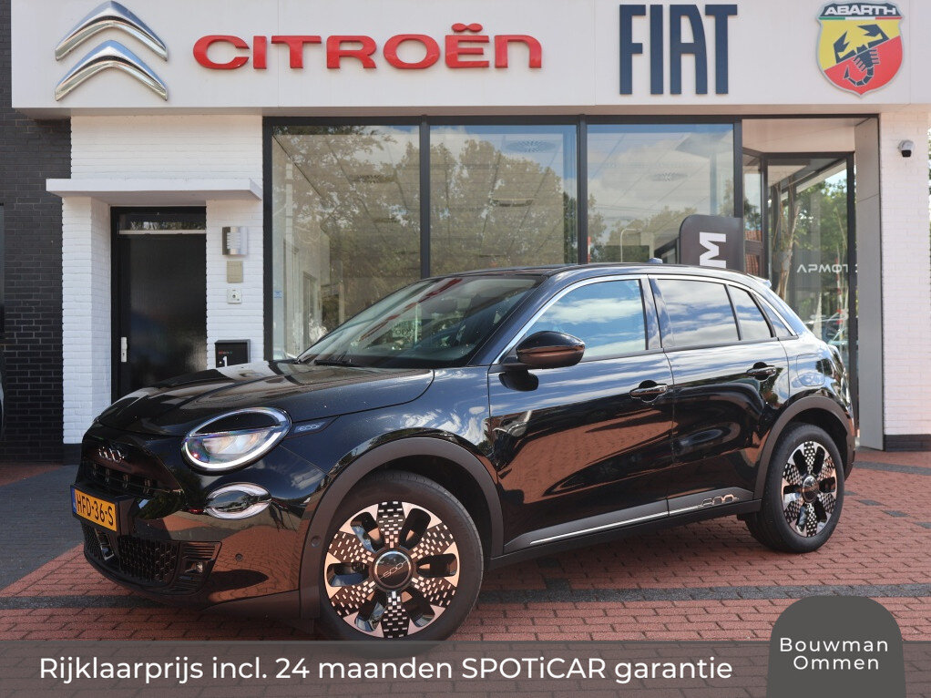 Fiat 600 Mild Hybrid Turbo Charged 145PK Automaat La Prima, Rijklaarprijs | Navigatie | Camera | Lichtmetalen wielen