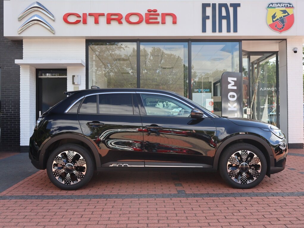 Fiat 600 Mild Hybrid Turbo Charged 145PK Automaat La Prima, Rijklaarprijs | Navigatie | Camera | Lichtmetalen wielen - Afbeelding 3