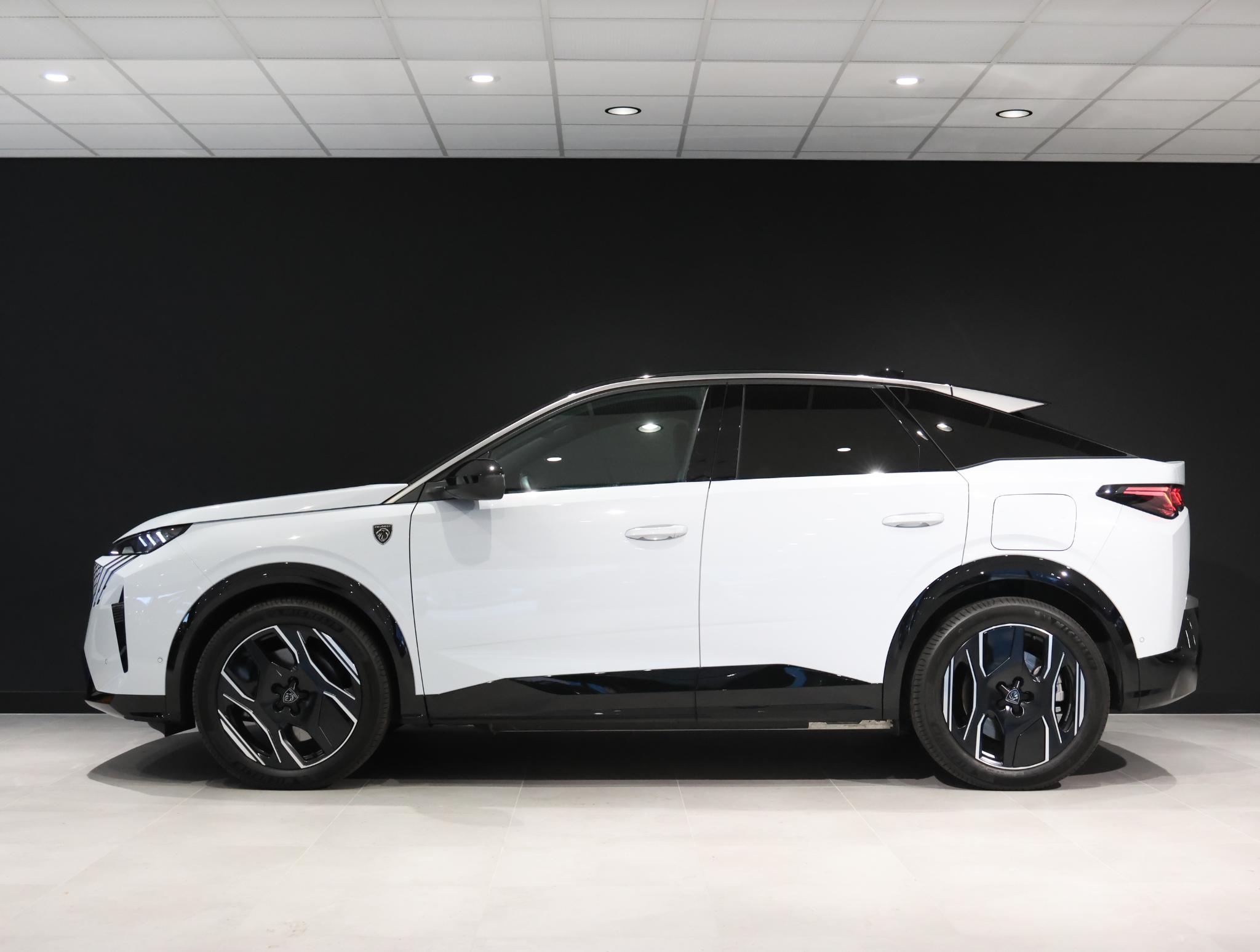 Peugeot e-3008 SUV 73 kWh GT Avantage - Afbeelding 2