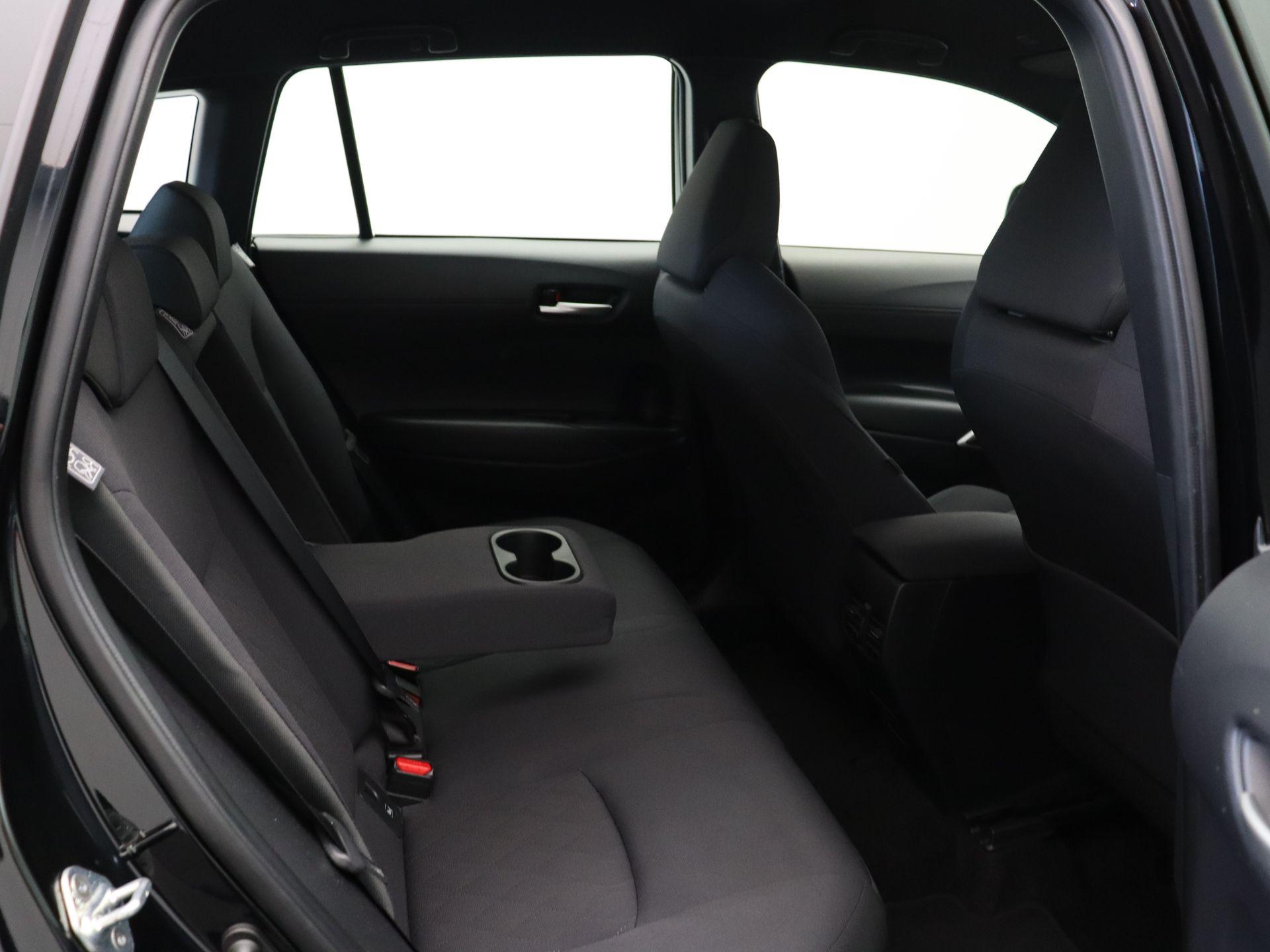 Toyota Corolla Cross 2.0 High Power Hybrid Active - Afbeelding 8