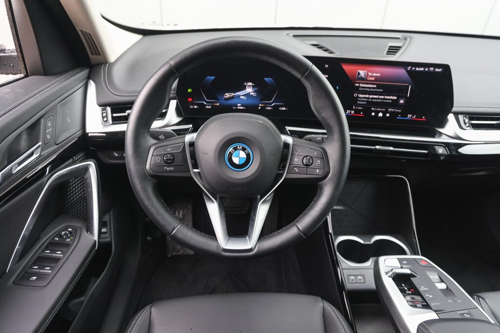 BMW iX1 3