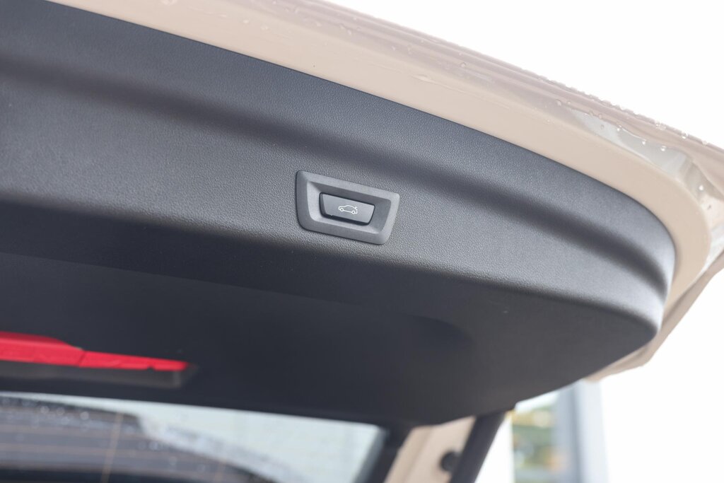 BMW iX1 31