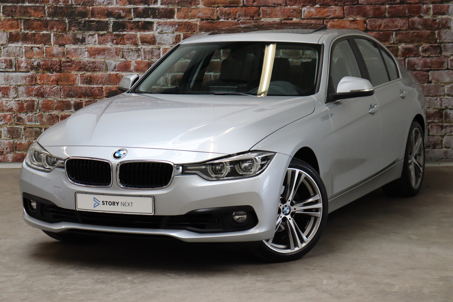 BMW 3 Serie 320i High Executive Essential Automaat