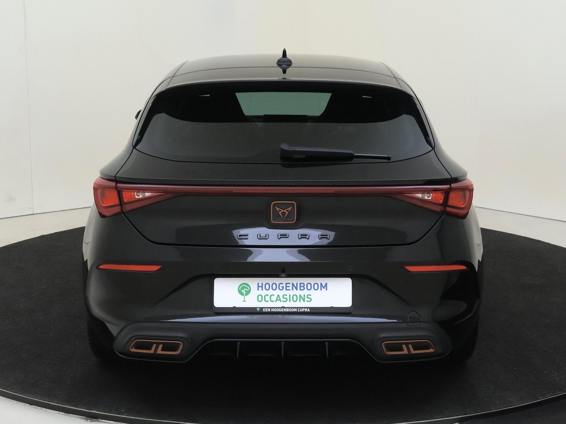 Cupra León