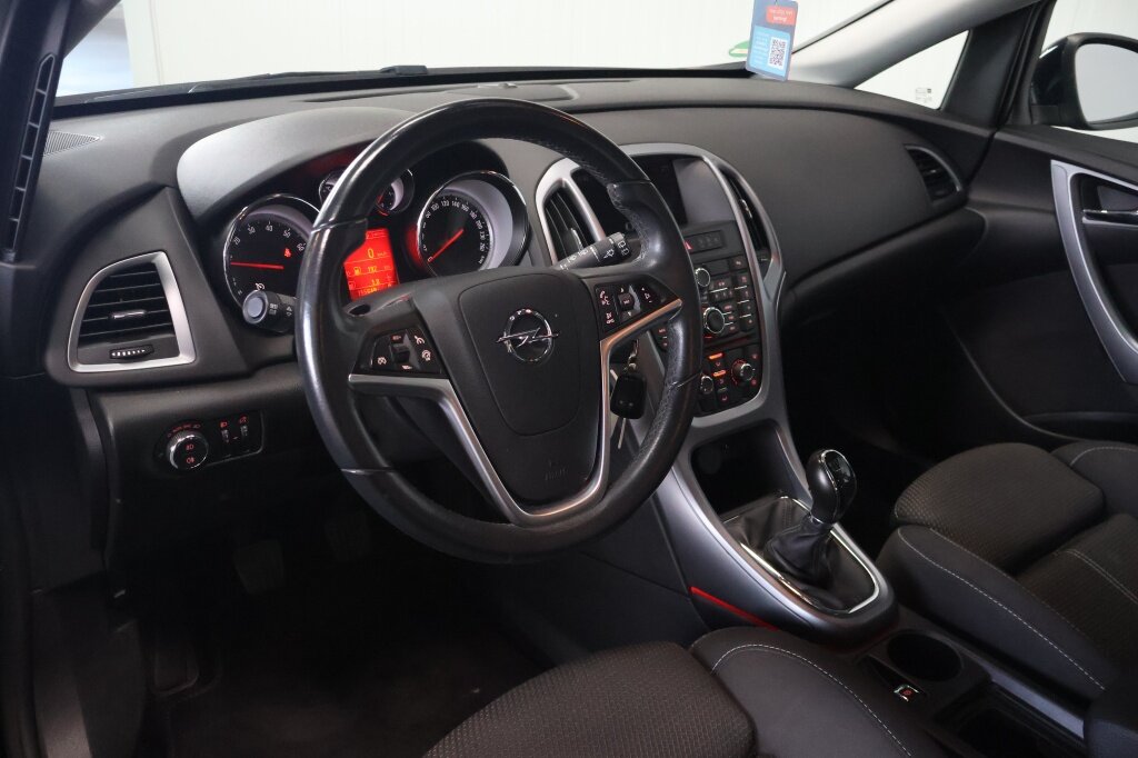 Opel Astra 1.4 Turbo Berlin | Cruisecontrol | Trekhaak | Navigatie - Afbeelding 2