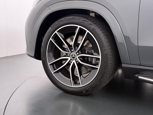 22” vijf-dubbelspaaks lichtmetalen AMG-velgen