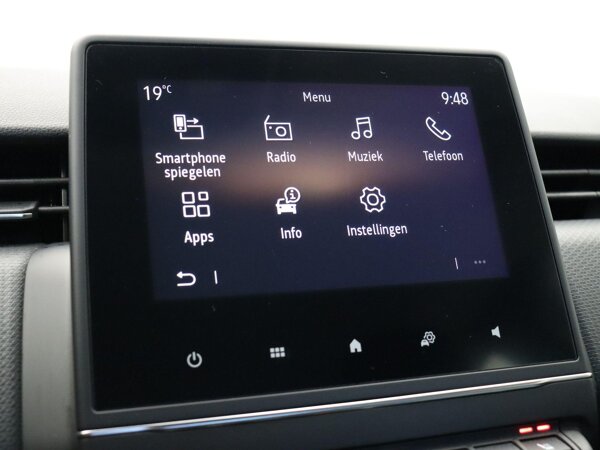 Apple Carplay/Android Auto Apple Carplay/Android Auto