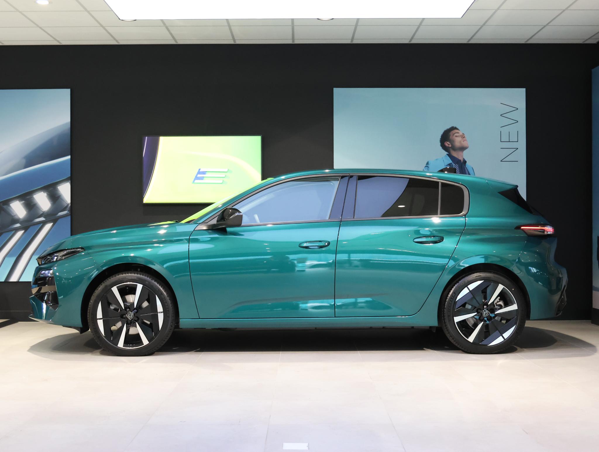 Peugeot e-308 Business EV 58kWh 156 pk - Afbeelding 2