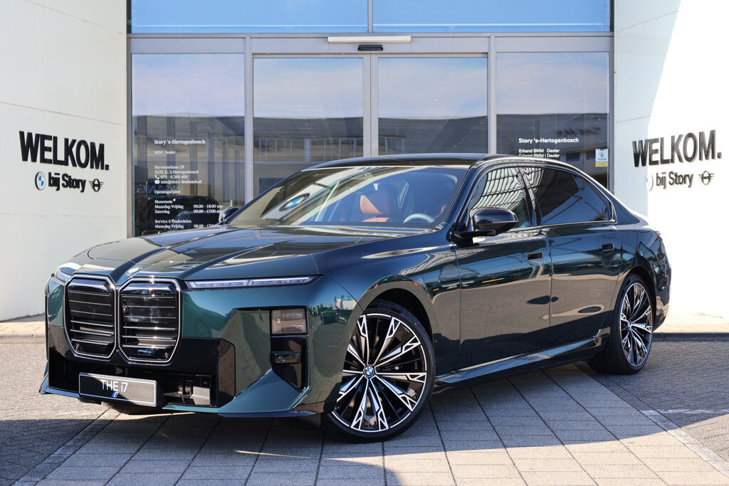 BMW i7 1