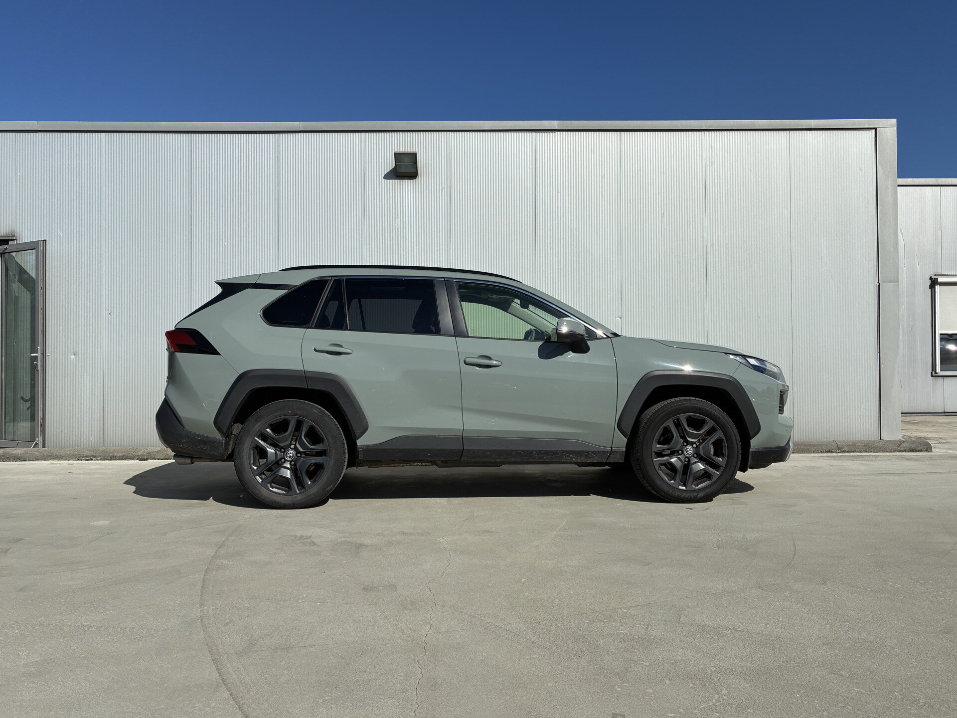 Toyota RAV4 2.5 Hybrid AWD ADVENTURE - Afbeelding 3