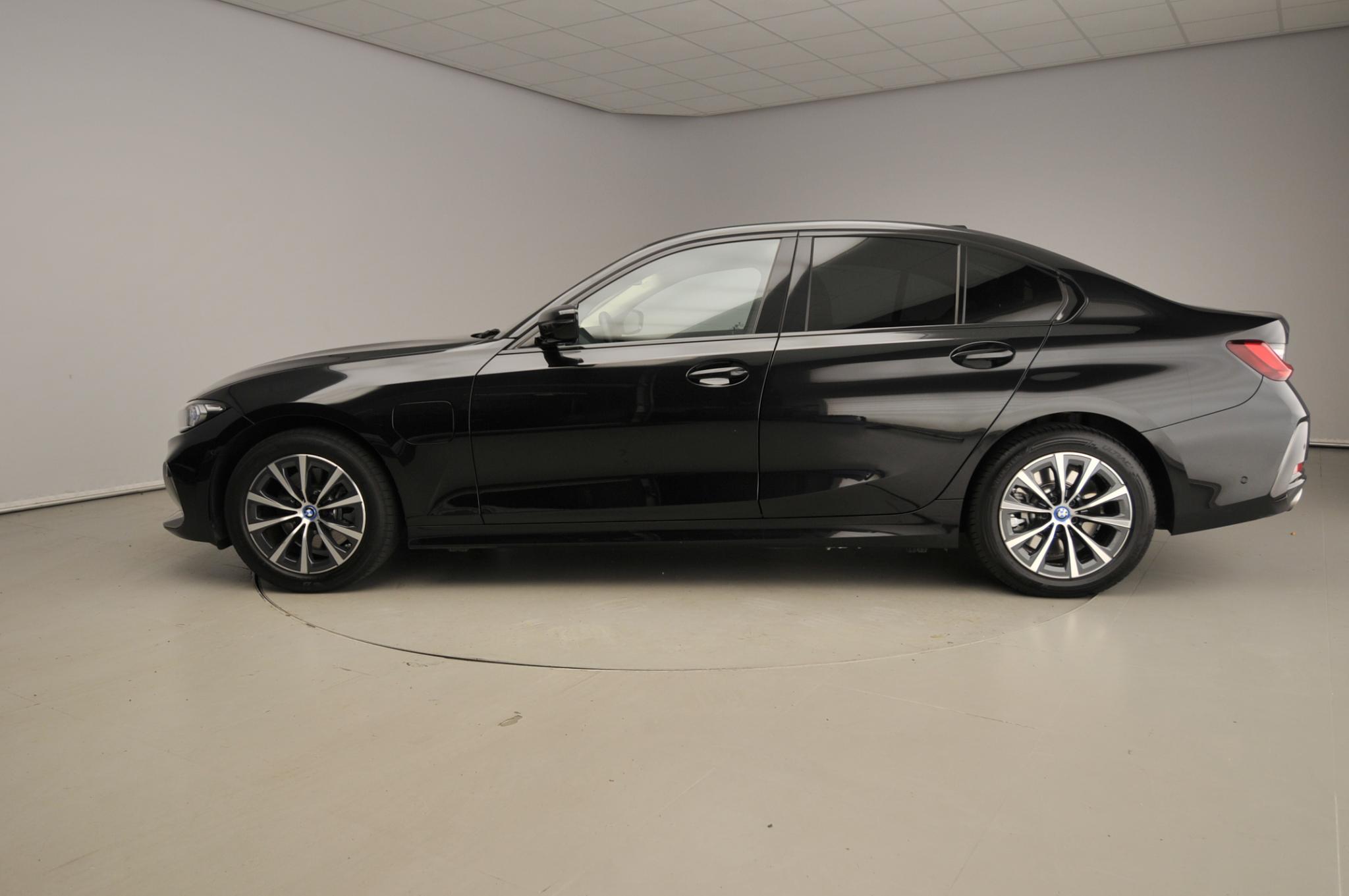 BMW 3 Serie Sedan 320e - Afbeelding 2
