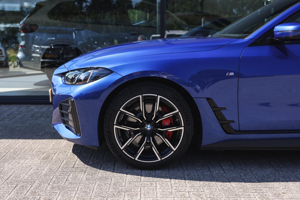 BMW i4 5
