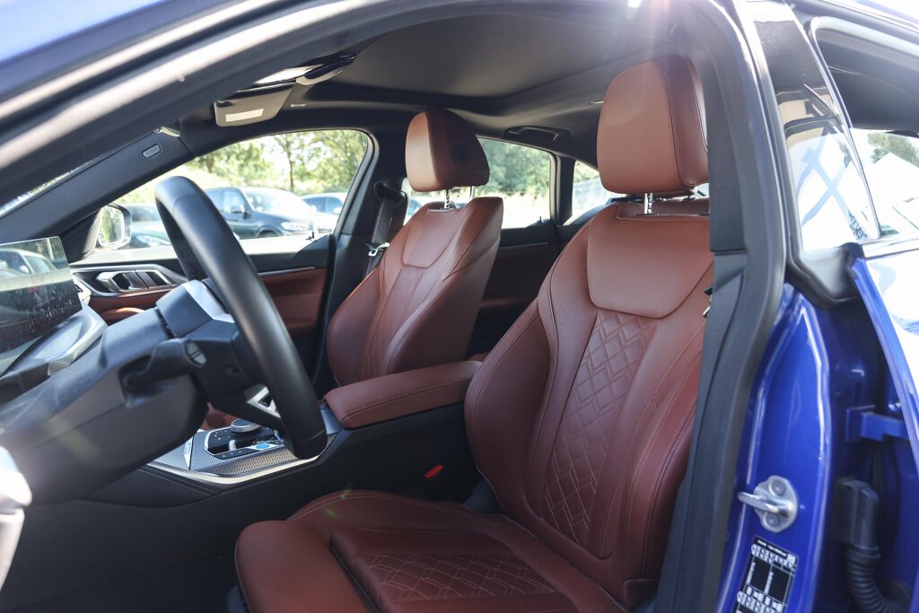 BMW i4 10