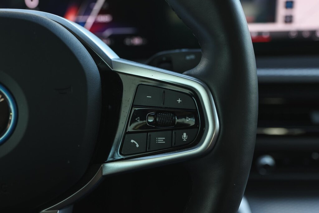 BMW i4 17