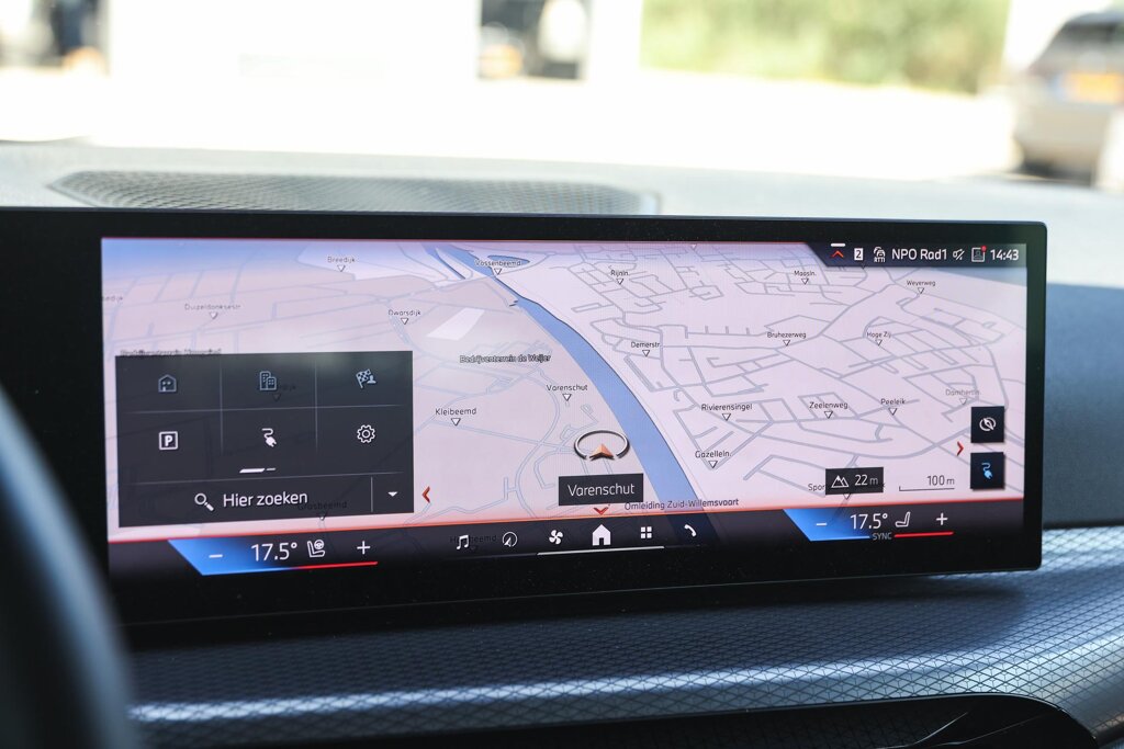 BMW i4 22