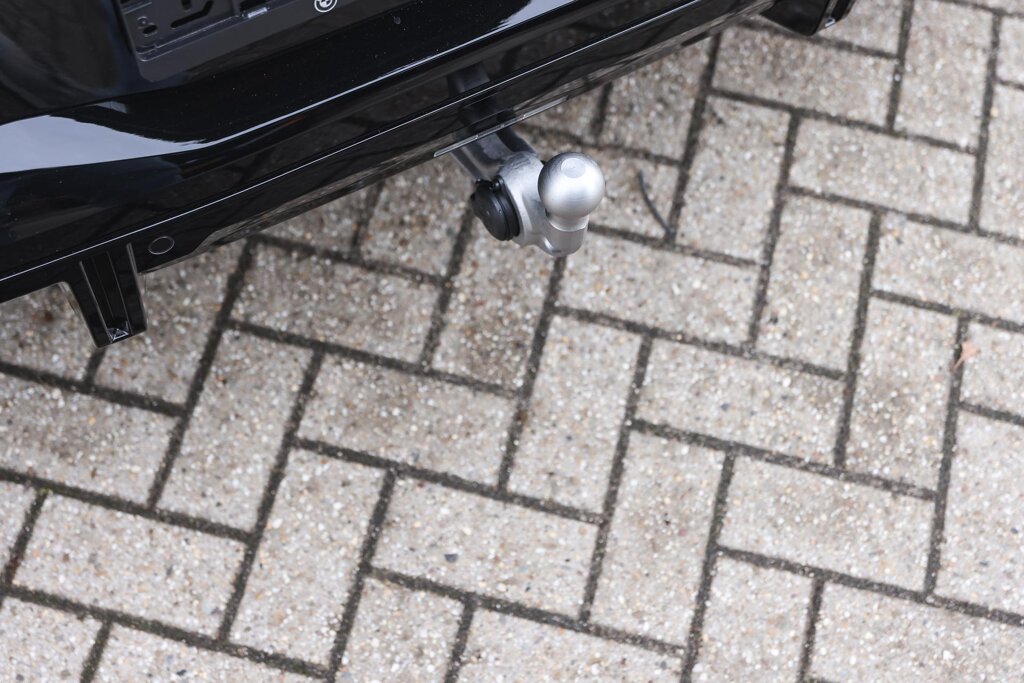 BMW iX3 33