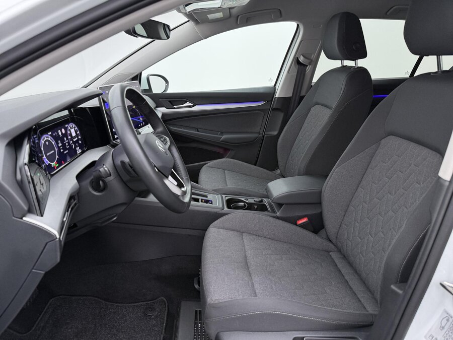 Volkswagen Golf 1.5 eTSI Life Edition